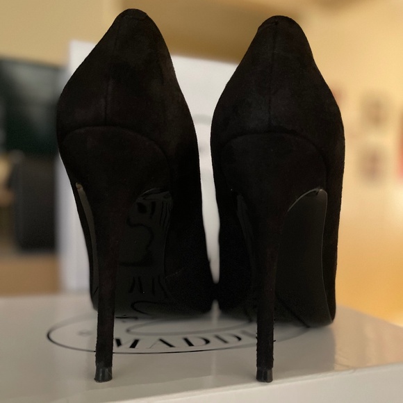 STEVE MADDEN Daisie Pump Black Suede Heels - Picture 3 of 5